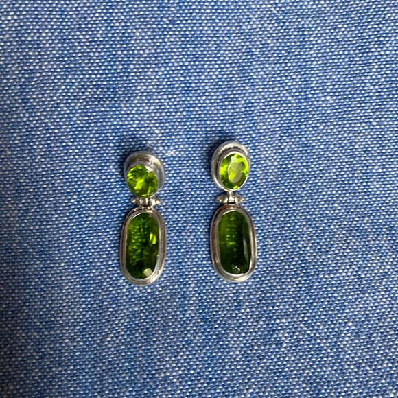 Peridot earrings - Picture 2 of 4